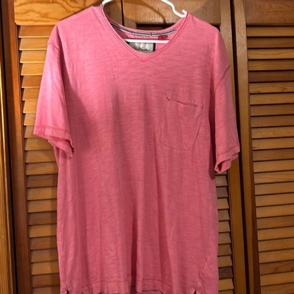 Men's short sleeve pink T-shirt
